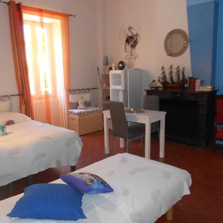 Bed and Breakfast L'Abri Du Vent Fitou Exterior foto